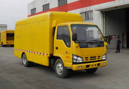 Isuzu emergency vacuum pump truck for flood