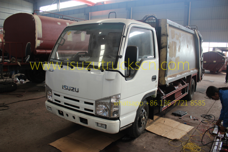 workshop for Garbage Compacting Truck Isuzu 4 CBM 