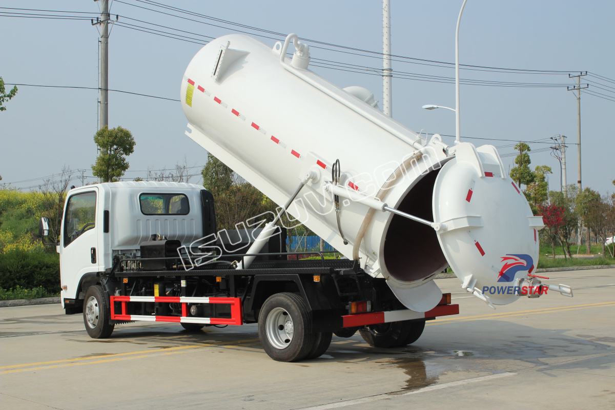 Truk tangki limbah vakum isuzu NPR Jepang