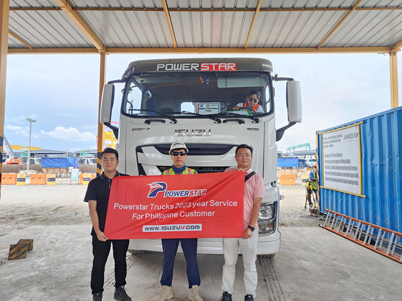 Truk derek boom ISUZU GIGA di Filipina