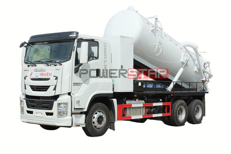 Truk septic tank Isuzu giga