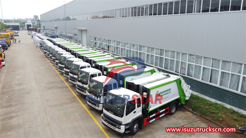 Isuzu menolak truk pemadat