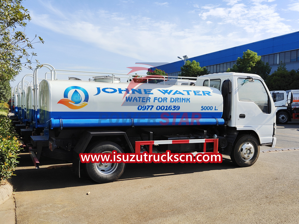 Isuzu potable water truck