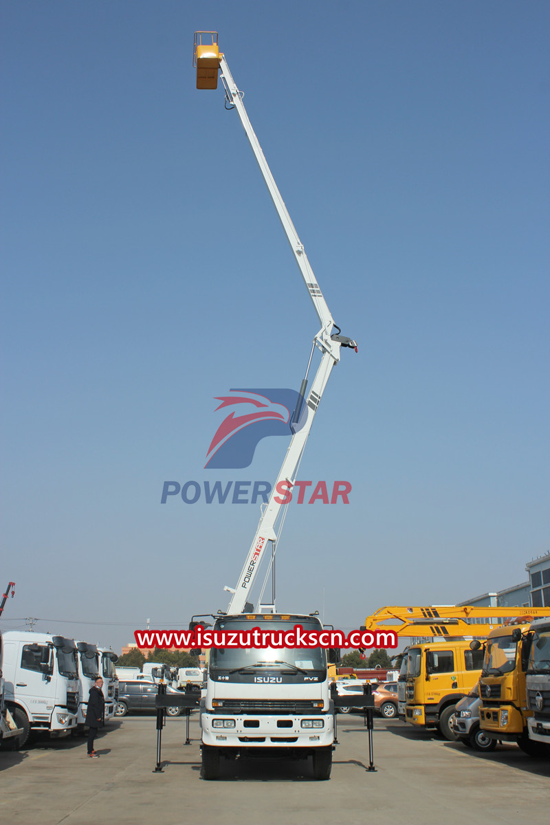 Isuzu 22m bucket truck