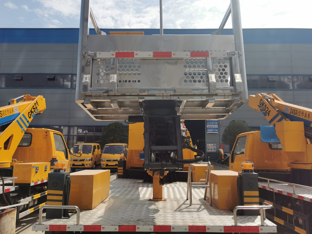 Isuzu Truck Mounted Aerial Platform bucket