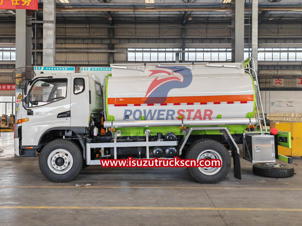 Isuzu all drive 4x4 aluminum Mobile Fuel Delivery Trucks