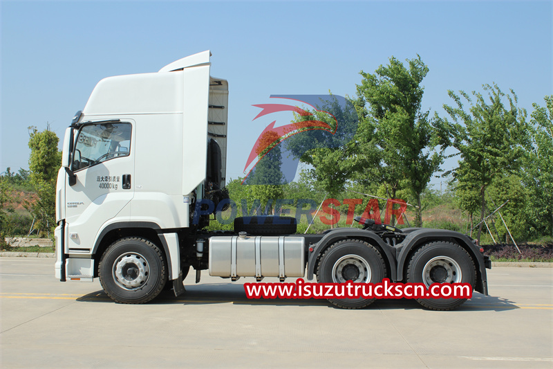 Isuzu GIGA prime mover truck