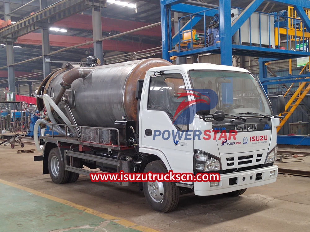 Truk vakum Isuzu