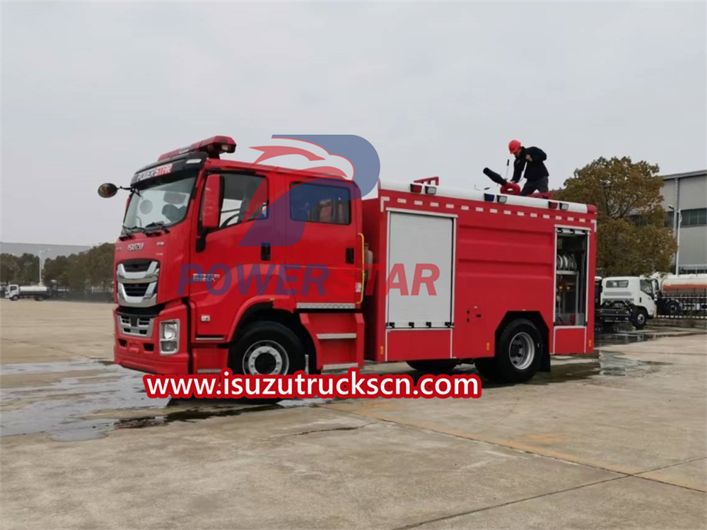 truk pemadam kebakaran isuzu