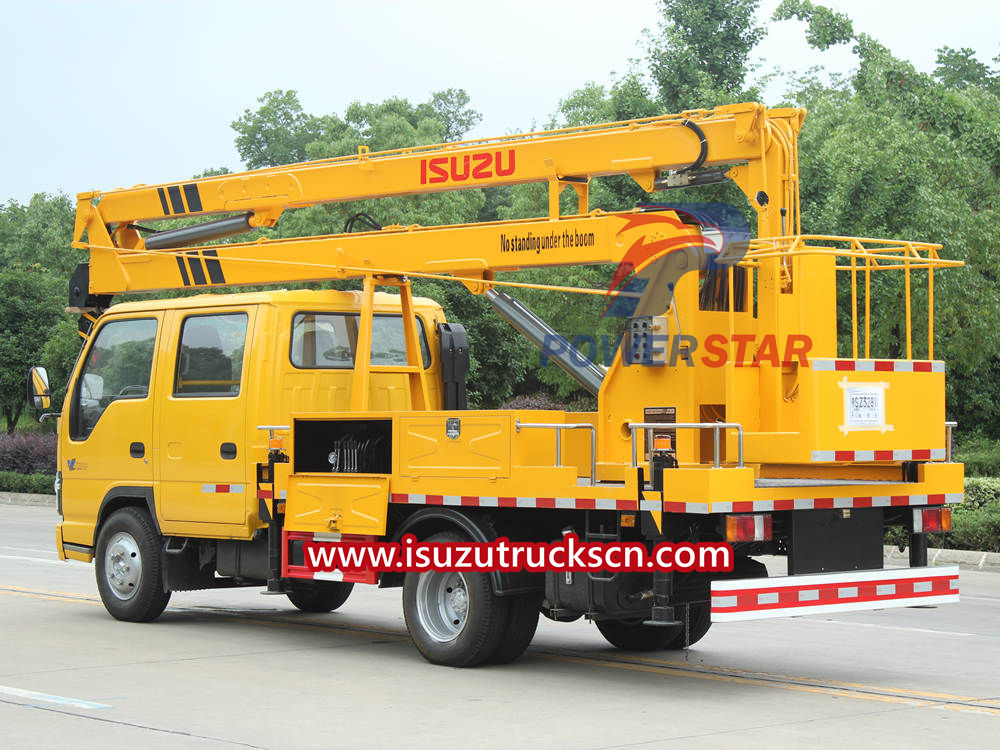 Truk platform udara Isuzu