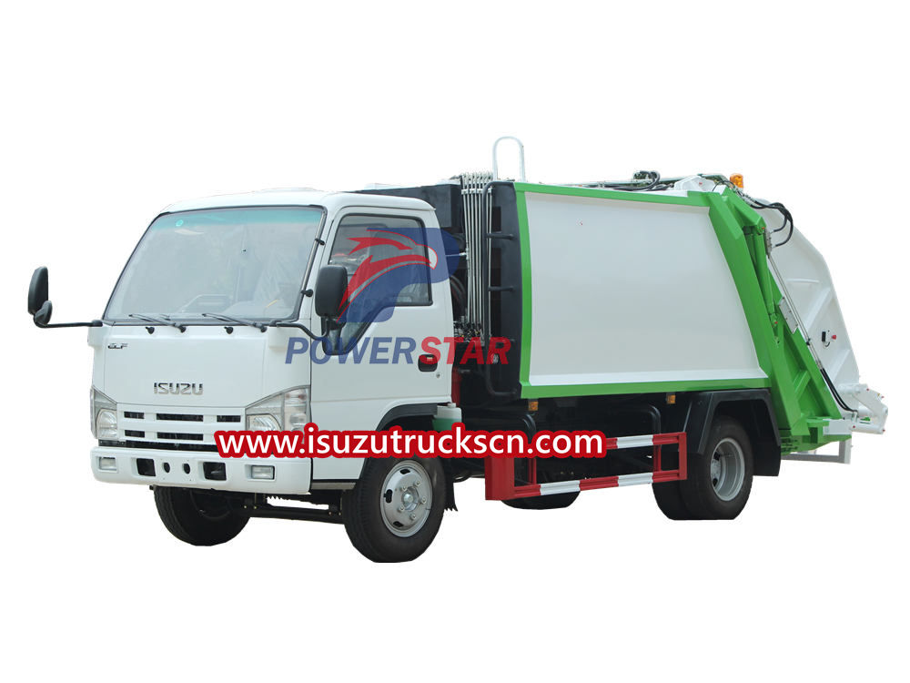 Truk pemadat sampah Isuzu