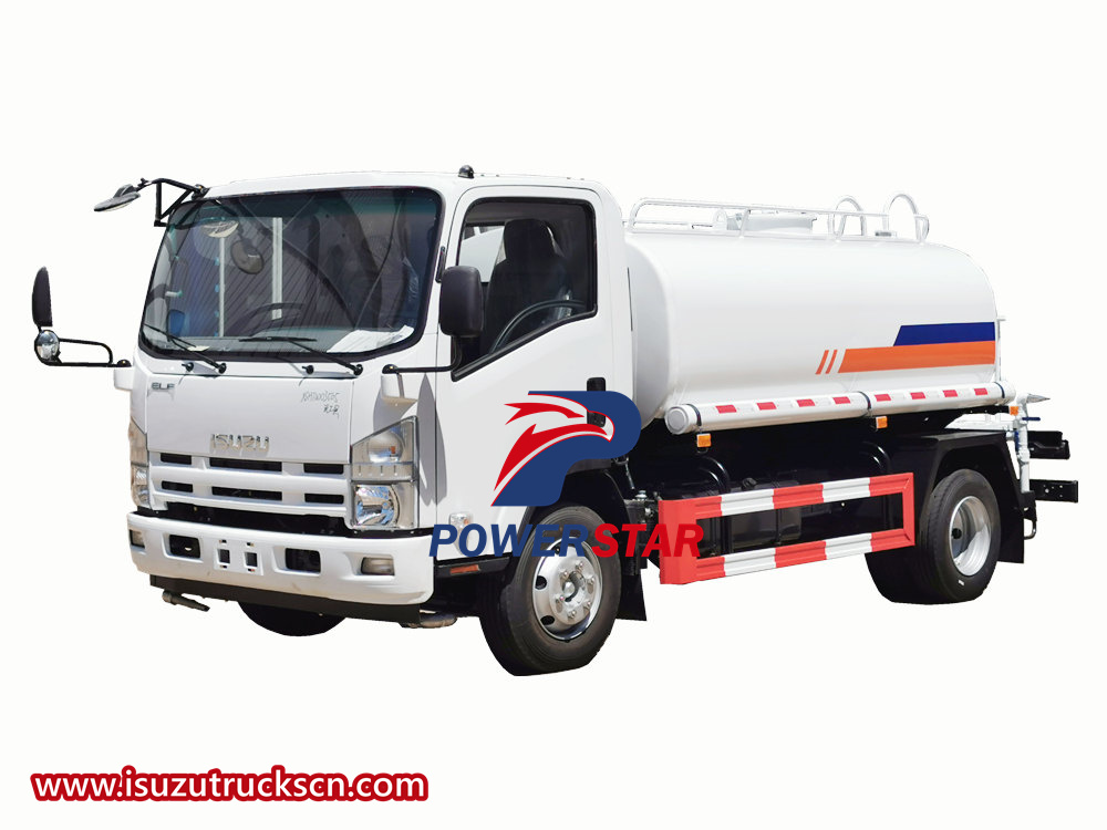 Truk penyemprot air Isuzu