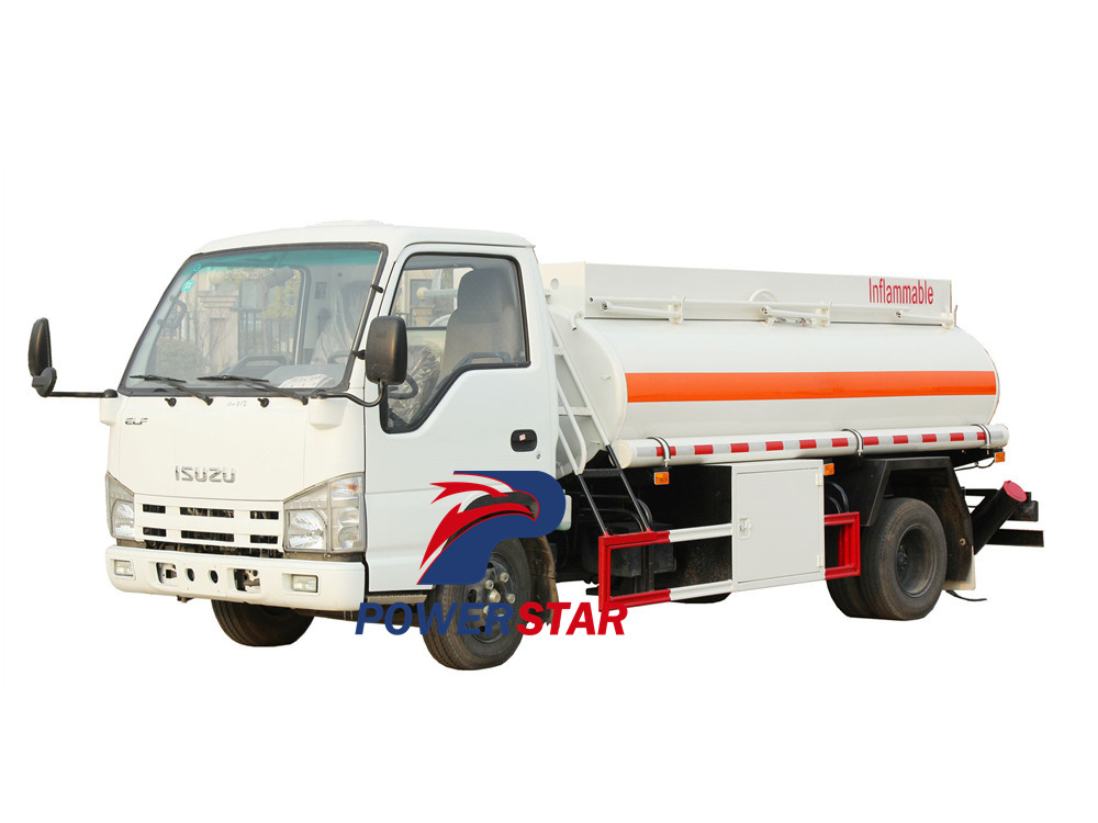 Truk tanker duel Isuzu ELF 3CBM