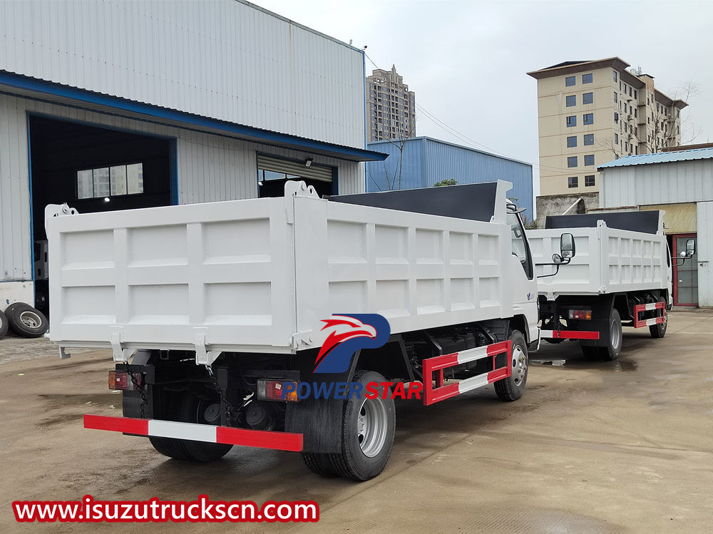 Truk dumper Isuzu