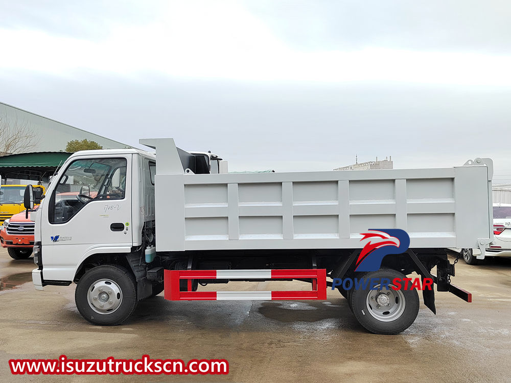 Truk sampah Isuzu