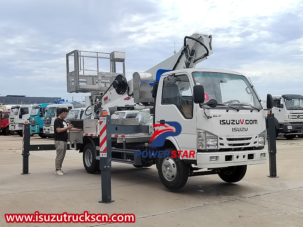 Truk platform kerja udara Isuzu