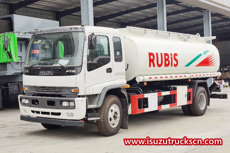 Truk Tanker Bahan Bakar Minyak ISUZU FTR Filipina 16000L
    