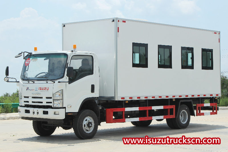 ISUZU 4 roda off road Truk Pengangkut Tentara Offroad Militer
    