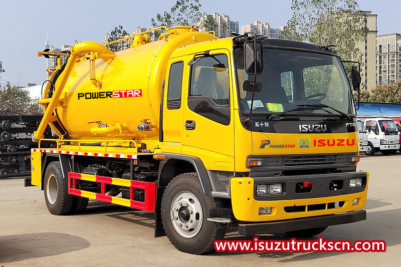 Truk Penghisap Limbah Vakum ISUZU FTR 10CBM Pabrik Asli Dijual
    