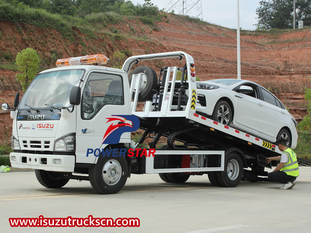 Pengenalan fungsi kendaraan penyelamat jalan Isuzu
    