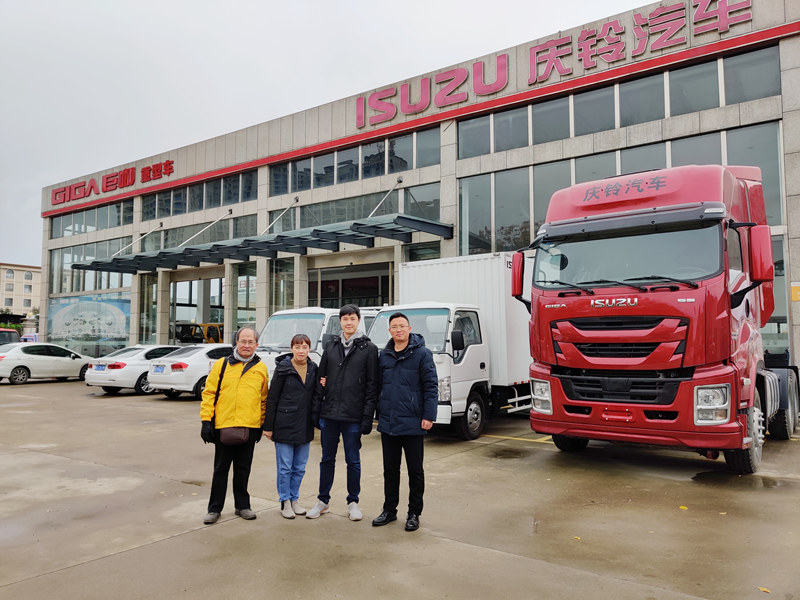 Pelanggan Kamboja membeli truk pemadam kebakaran ISUZU 700P dari POWERSTAR TRUCKS
    