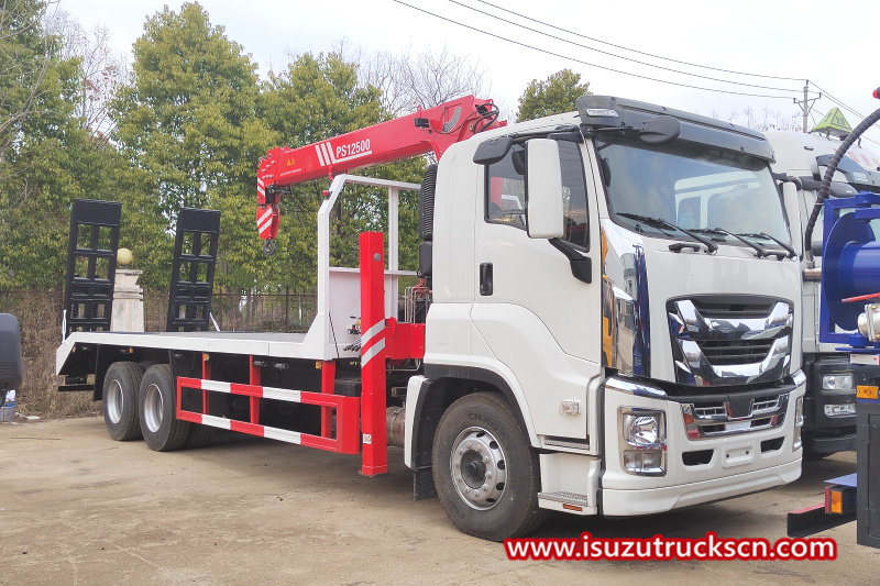 Truk Flatbed Isuzu Giga Self loader Filipina dengan derek
    