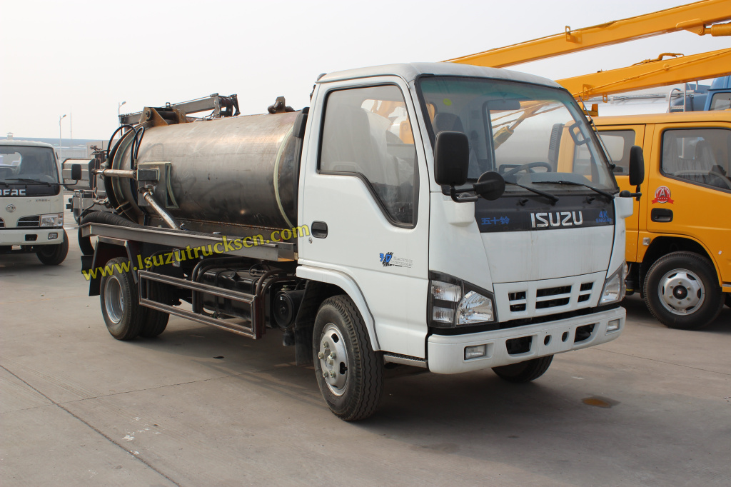 Truk Tangki Septik Isuzu 5000L
    