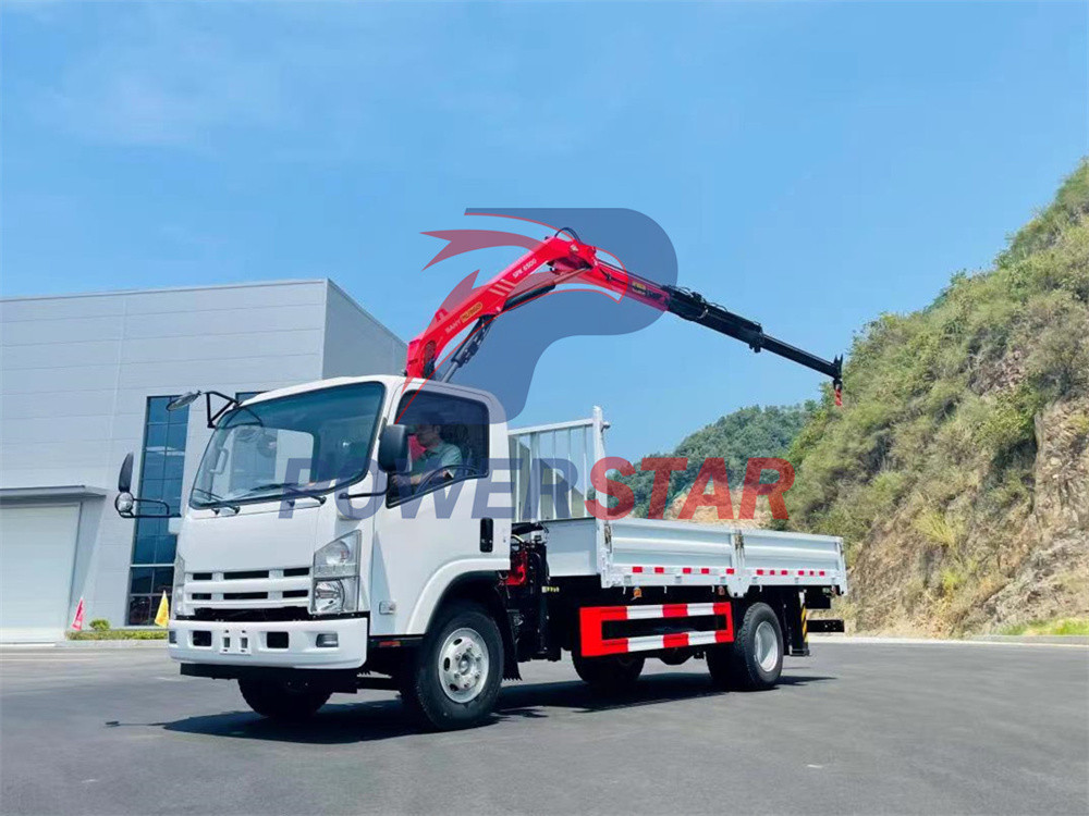 Perbandingan Isuzu Knuckle Boom Crane dan Stiff Boom Crane
    