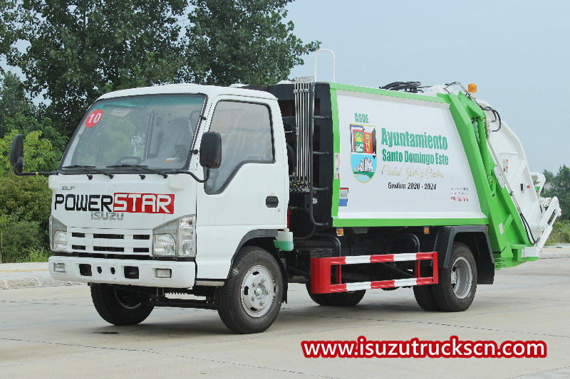 Bagaimana memilih Truk Pemadat Sampah ISUZU 6CBM
    