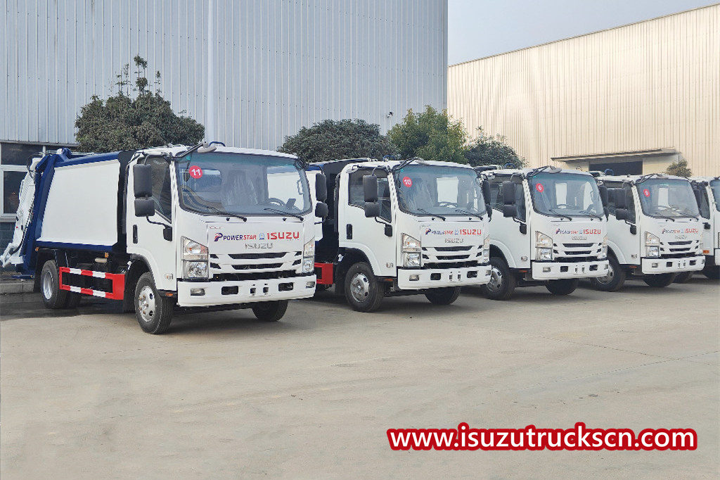 15 unit truk pemadat sampah Isuzu NKR untuk pengiriman
    